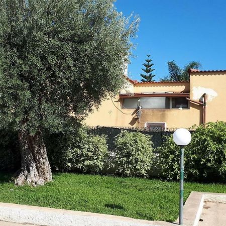 Altomare Hotel Augusta Bagian luar foto