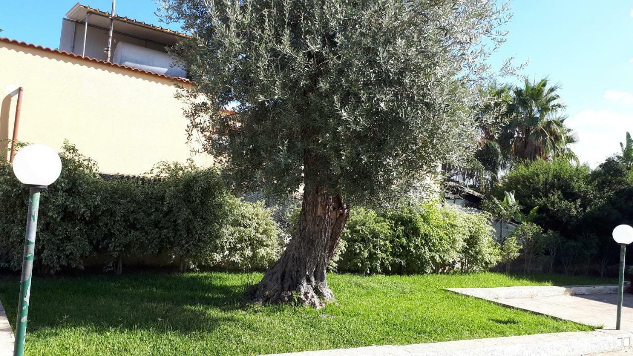 Altomare Hotel Augusta Bagian luar foto